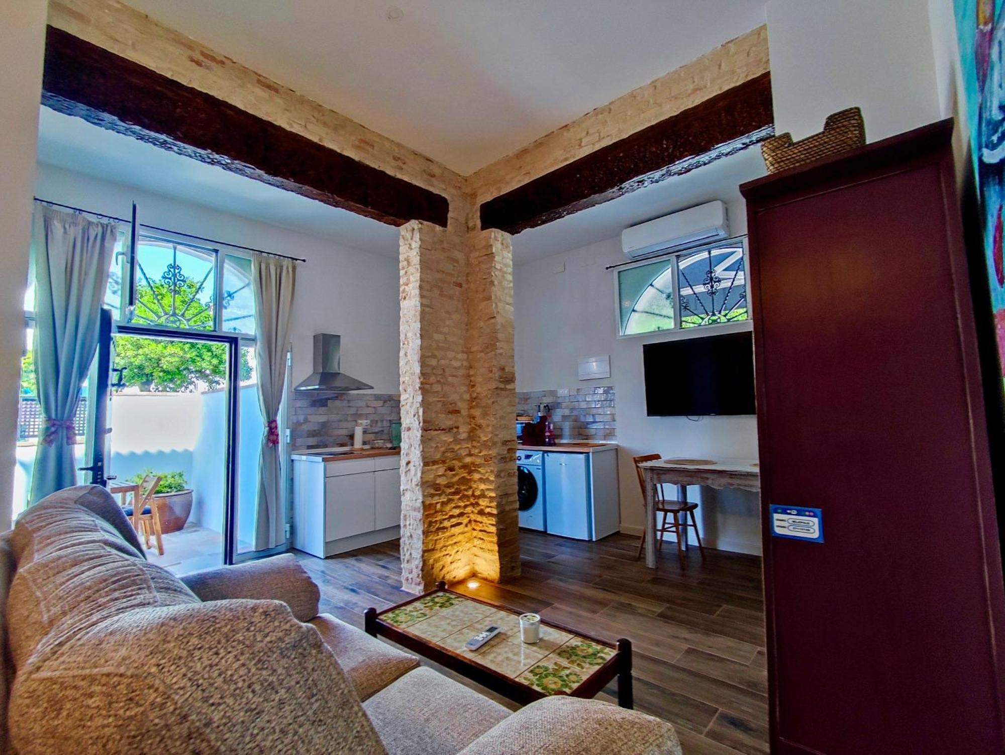 Estudiovintage. Heliopolis Seville Luaran gambar